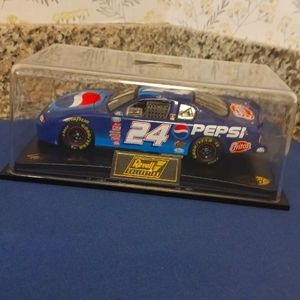Nascar  1.24 diecast pepsi/frittos